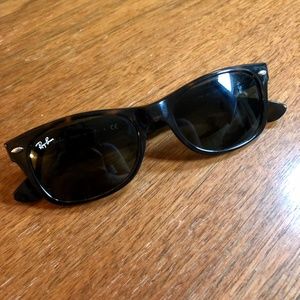 New Wayfarer Ray Ban Sunglasses